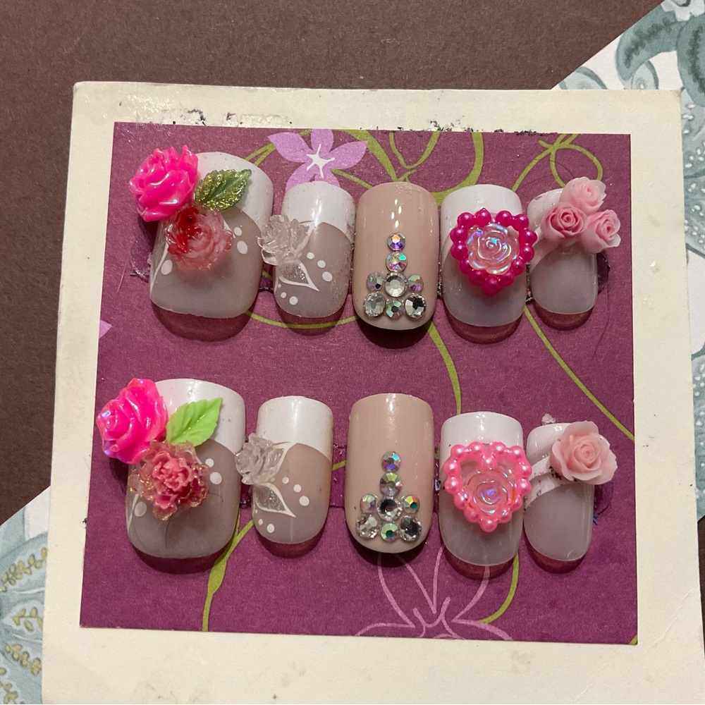Size Medium Floral & Rhinestone Press On Nails Set ~French Tips Collection~ #103